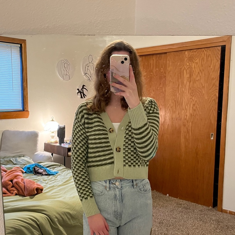 Cropped cardigan sweater